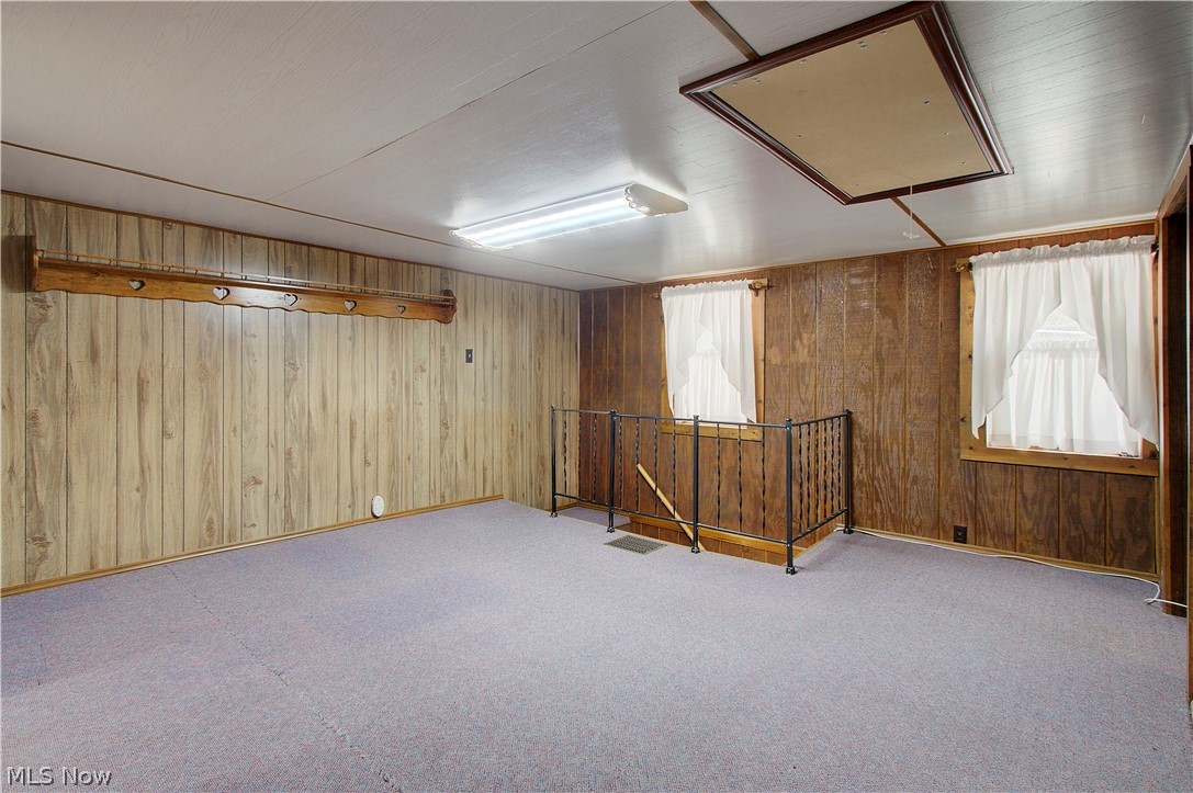2385 Valley Road Beloit, OH 44609 - Photo 19 of 50 2nd Floor Landing