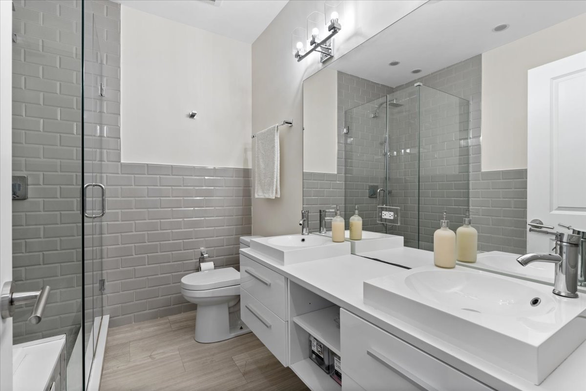 2447 West Irving Park Road, Unit 1W Chicago, IL 60618 - Photo 13 of 27