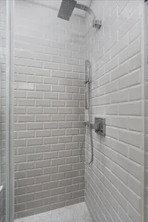 $725,000 | 2447 West Irving Park Road, Unit 1W, Chicago, IL 60618