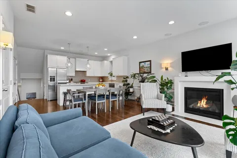 $725,000 | 2447 West Irving Park Road, Unit 1W, Chicago, IL 60618