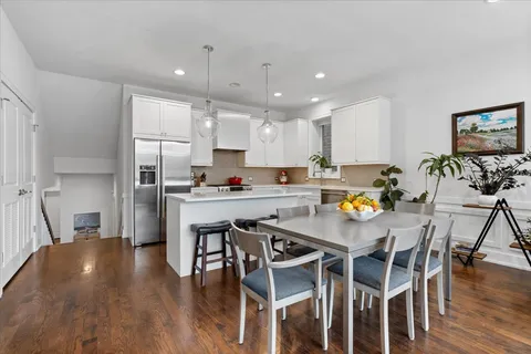 $725,000 | 2447 West Irving Park Road, Unit 1W, Chicago, IL 60618