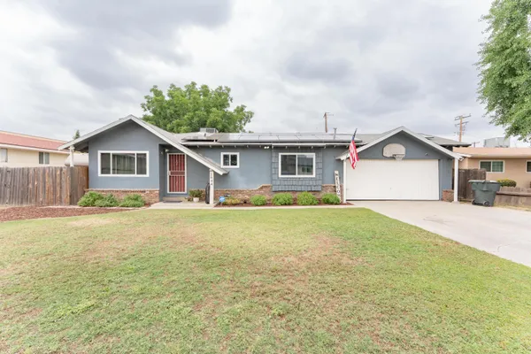 $340,000 | 1644 West Victor Avenue, Visalia, CA 93277