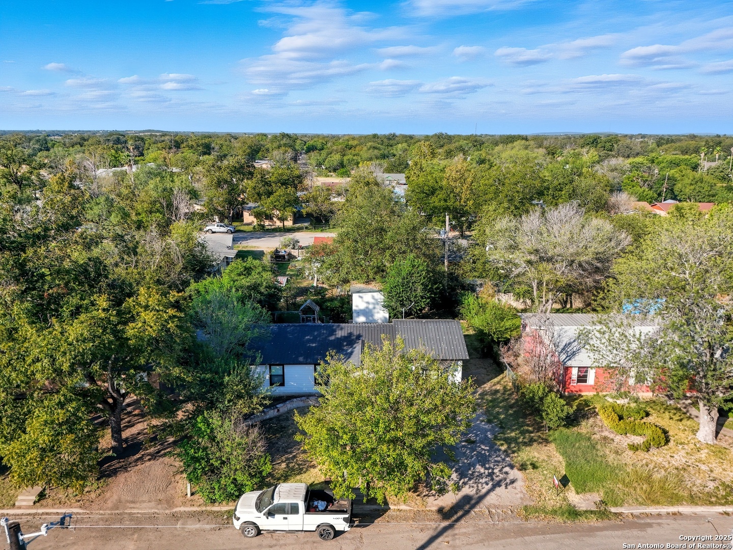 521 Old Carrizo Road Uvalde, TX 78801 - Photo 28 of 31 a view of a city