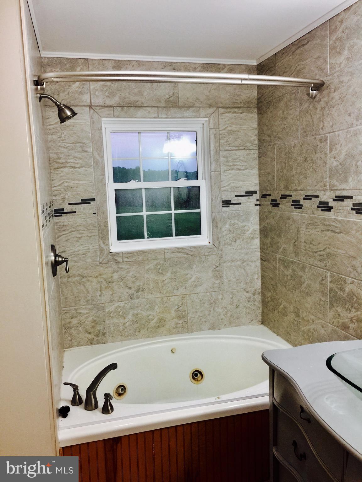 20730 White Point Road Leonardtown, MD 20650 - Photo 4 of 19 Bath