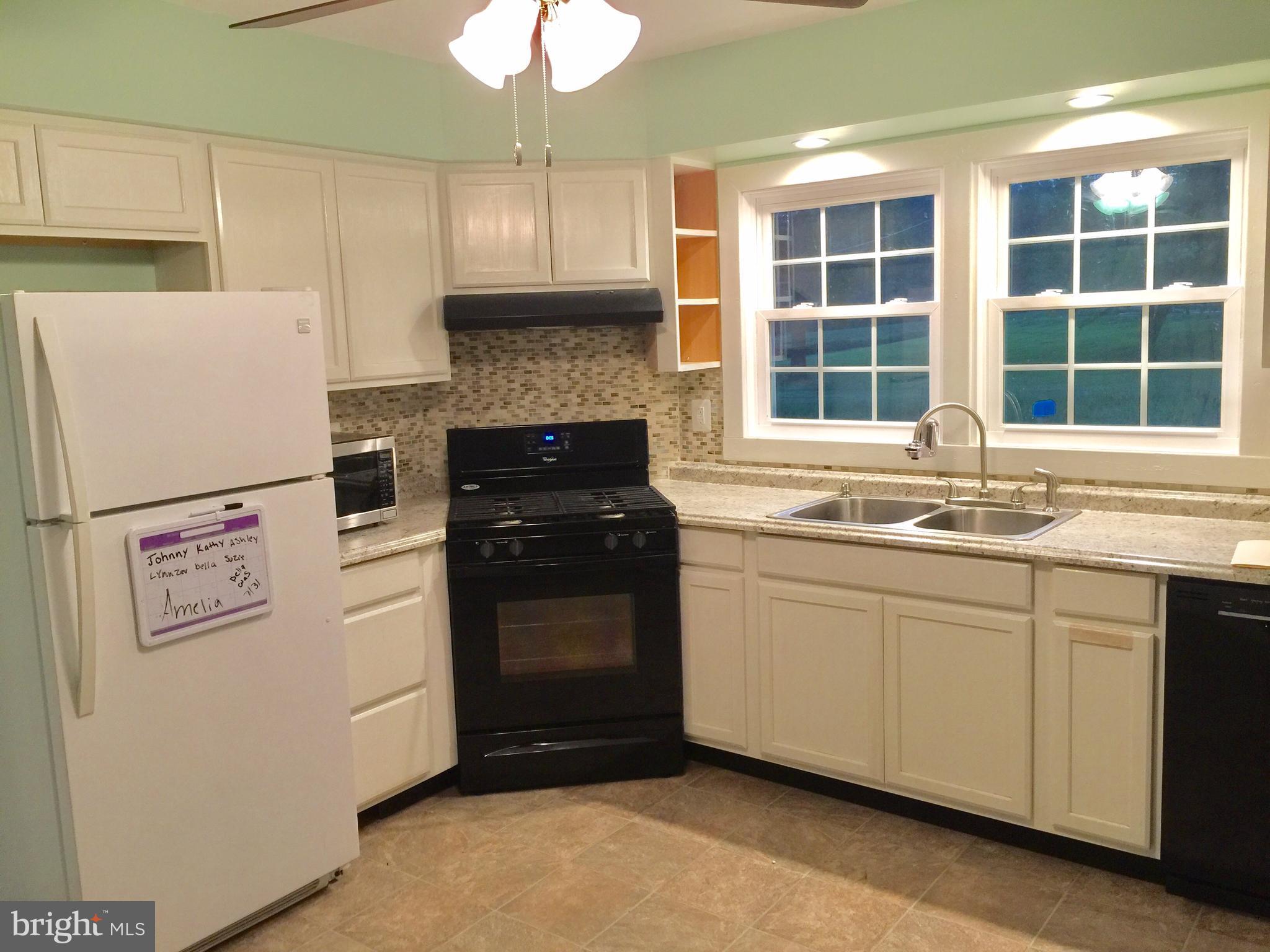 20730 White Point Road Leonardtown, MD 20650 - Photo 7 of 19 Kitchen
