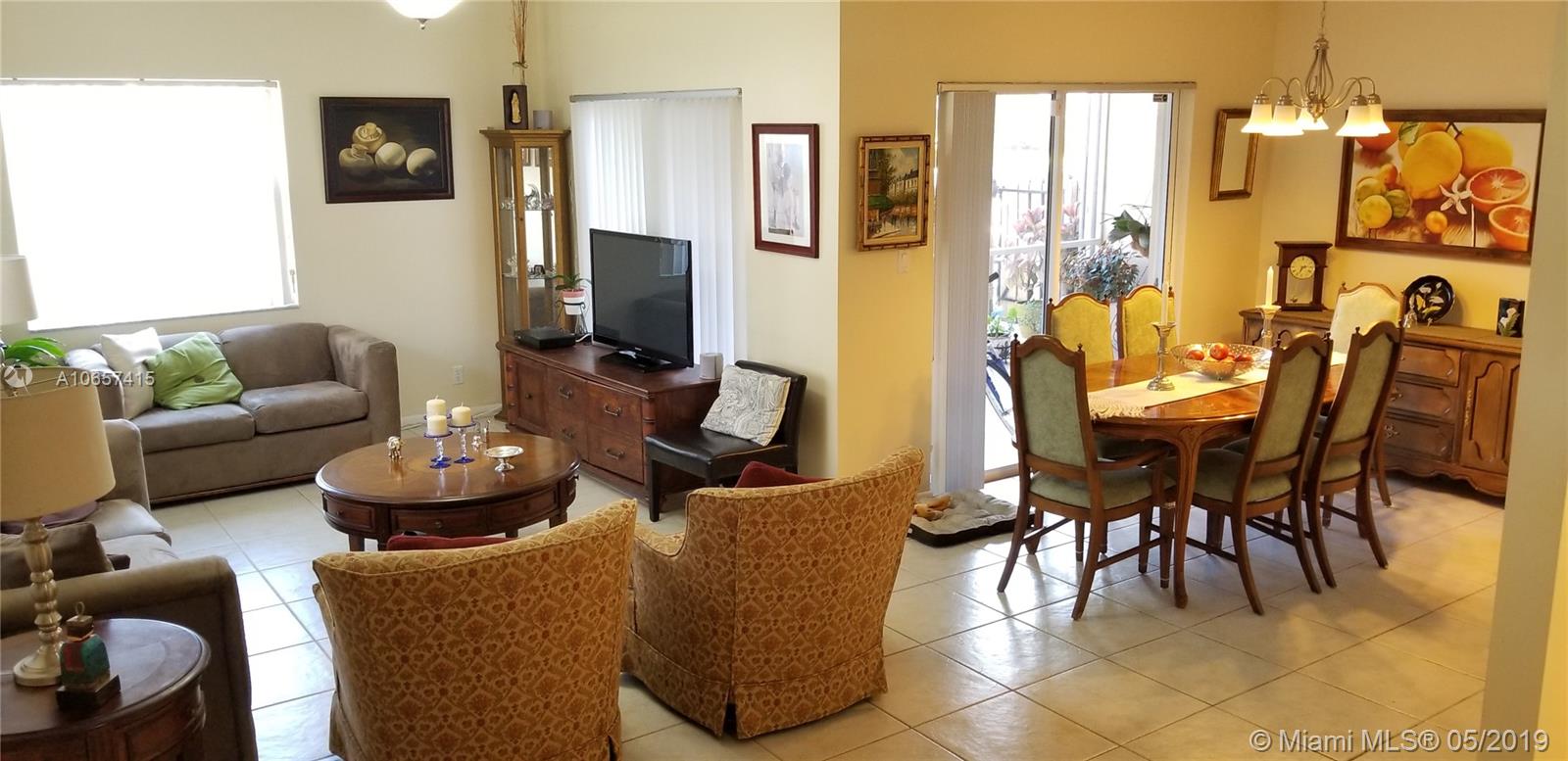 543 Racquet Club Road, Unit 36 Weston, FL 33326 - Photo 9 of 21 Gallery Image 9