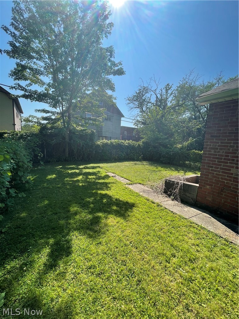 814 Whitcomb Road Cleveland, OH 44110 - Photo 27 of 29
