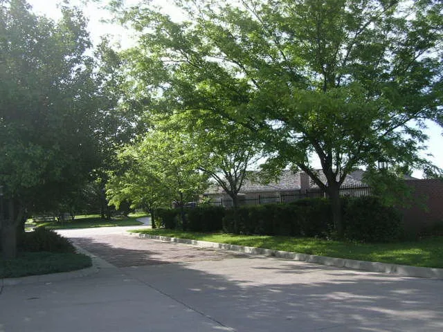 $22,500 | 110 Kingsway, Hesston, KS 67062