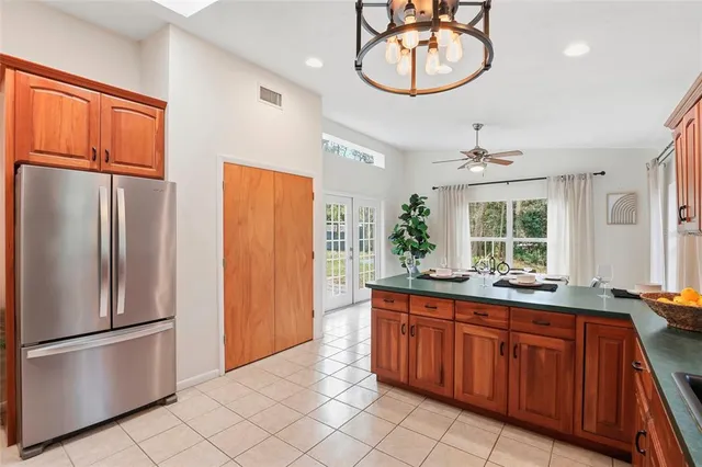 $550,000 | 2035 Northwest 12th Road, Gainesville, FL 32605