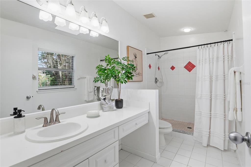 2035 Northwest 12th Road Gainesville, FL 32605 - Photo 26 of 38