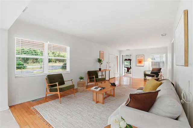 $550,000 | 2035 Northwest 12th Road, Gainesville, FL 32605