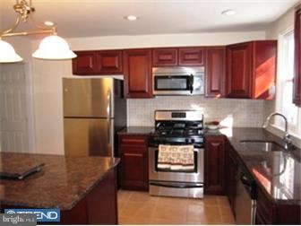 7902 Knox Road Glenside, PA 19038 - Photo 3 of 11 Kitchen