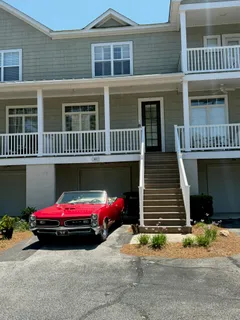 $569,000 | 401 Kinloss Country Lane, Mount Pleasant, SC 29466