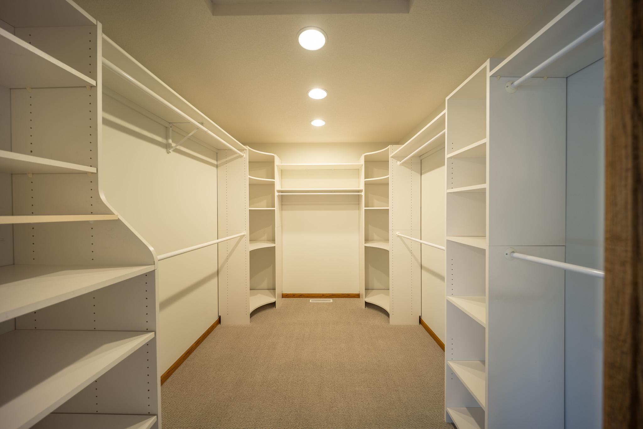 4931 Scenic View Drive Southwest Rochester, MN 55902 - Photo 18 of 48