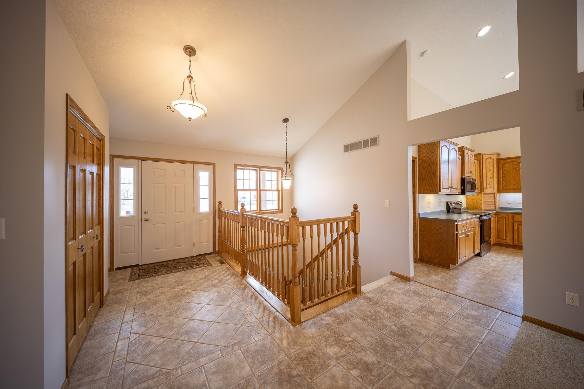 4931 Scenic View Drive Southwest Rochester, MN 55902 - Photo 5 of 48