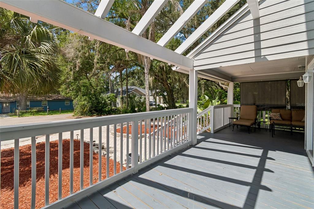 11426 Weldon Street Seffner, FL 33584 - Photo 2 of 28