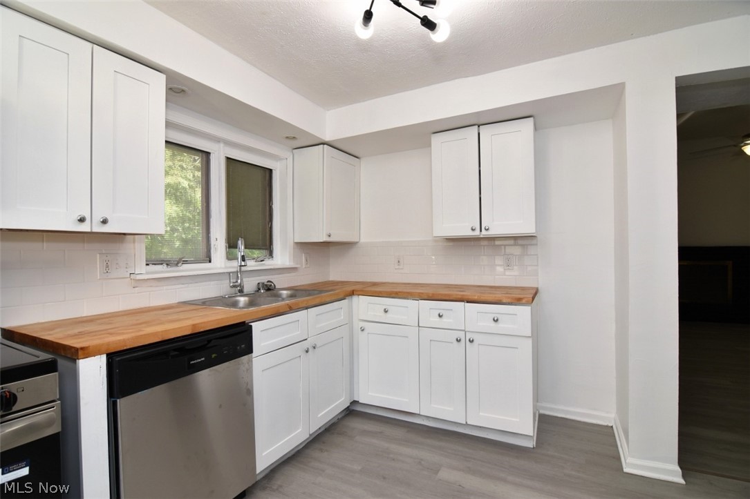4495 Ammon Road Cleveland, OH 44143 - Photo 8 of 38