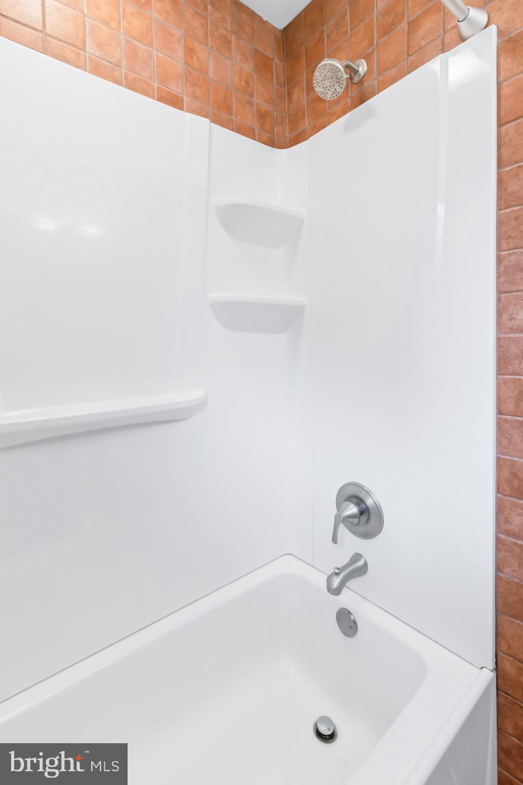 810 Robin Road Lancaster, PA 17601 - Photo 25 of 40 Gallery Image 25