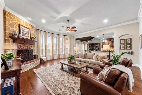 $799,900 | 415 Stoney Creek Boulevard, Sunnyvale, TX 75182