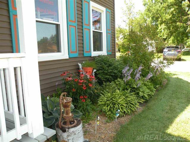 109 North Ridge Street Port Sanilac, MI 48469 - Photo 3 of 51 50159210-efbcc5e3-024a-44e2-838b-bbf806731b58.JPG