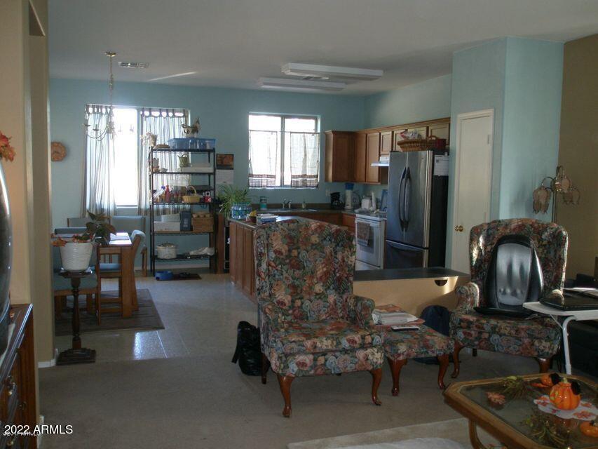 9372 West Payson Road Tolleson, AZ 85353 - Photo 3 of 6 Livimg Room 2