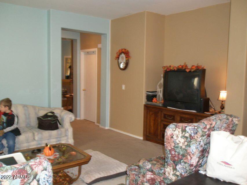 9372 West Payson Road Tolleson, AZ 85353 - Photo 4 of 6 Living Room !