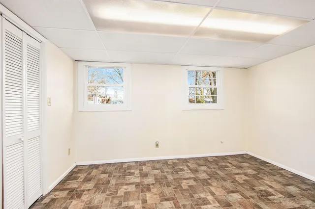 $284,900 | 1234 North Oakwood Drive, Griffith, IN 46319