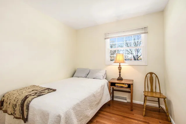 $284,900 | 1234 North Oakwood Drive, Griffith, IN 46319