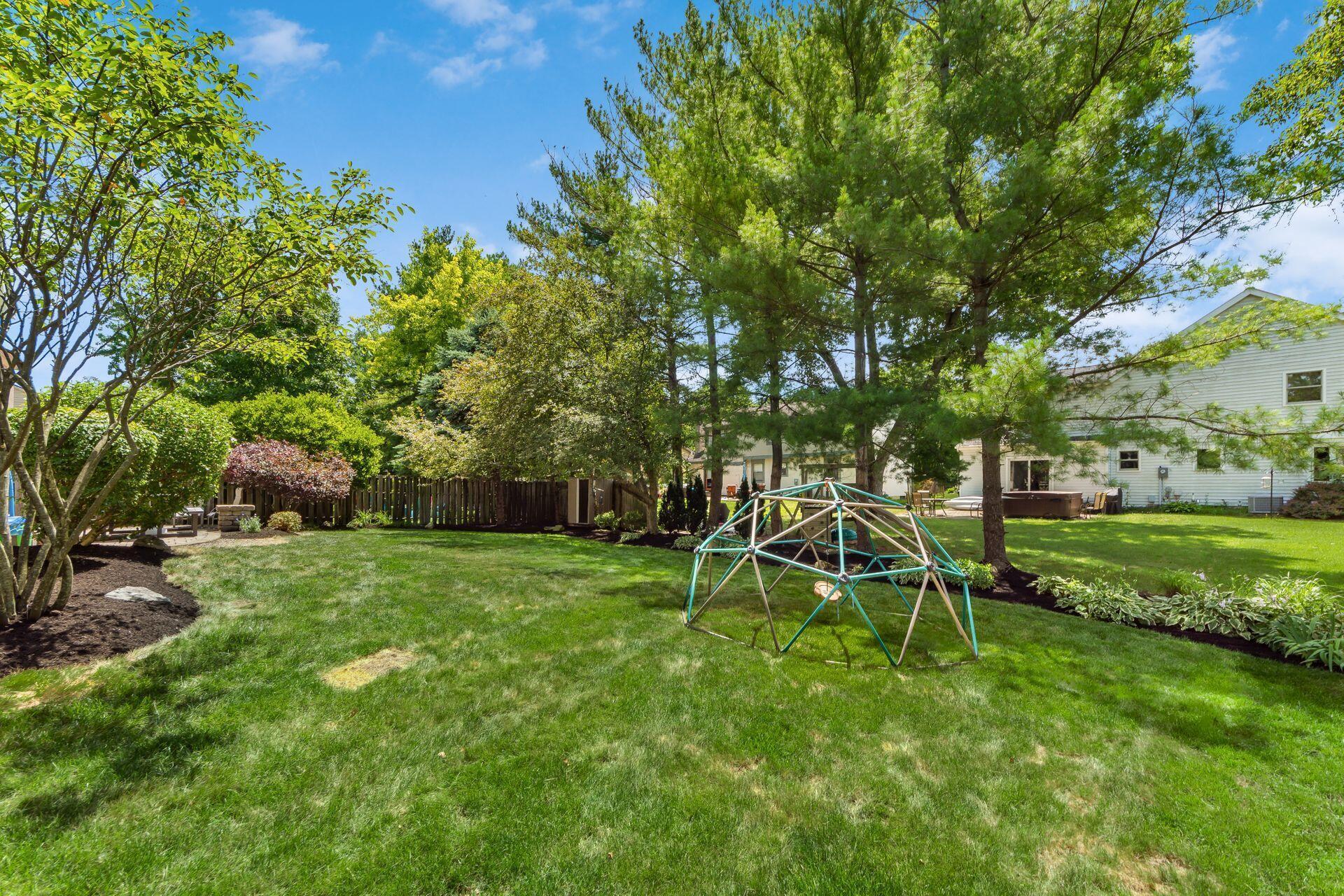 5345 Roscommon Road Dublin, OH 43017 - Photo 47 of 47 Exterior Back