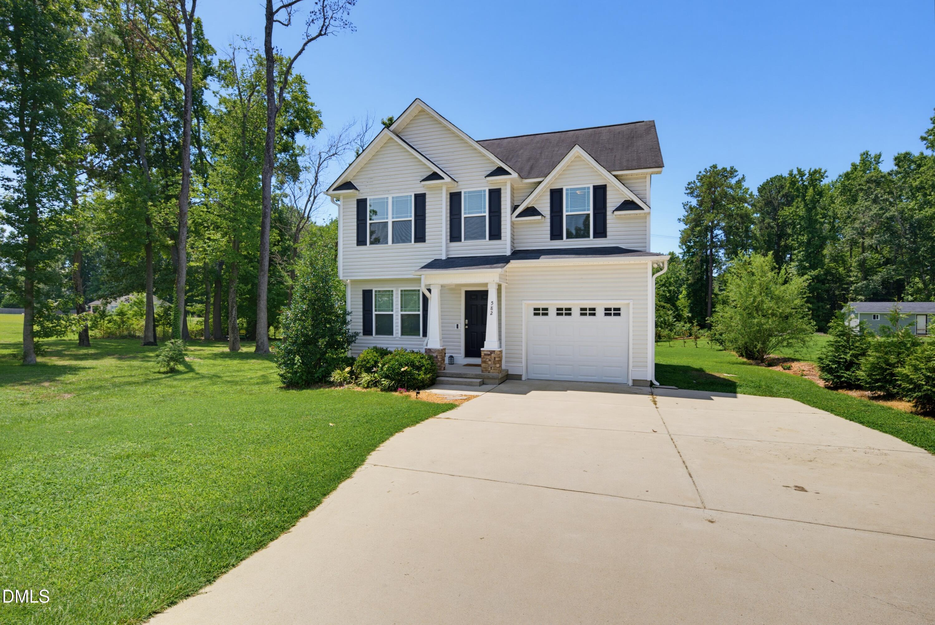 582 Roberts Road Willow Spring, NC 27592 - Photo 4 of 44 DSC06604