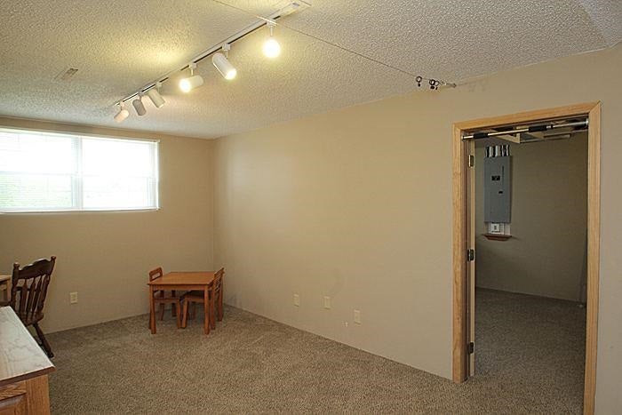 400 Rock Ridge Road Northwest Cedar Rapids, IA 52405 - Photo 12 of 25 Gallery Image 12