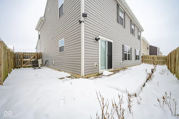 $349,900 | 2581 Shadowbrook Trace, Greenwood, IN 46143