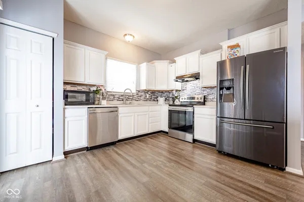 $349,900 | 2581 Shadowbrook Trace, Greenwood, IN 46143