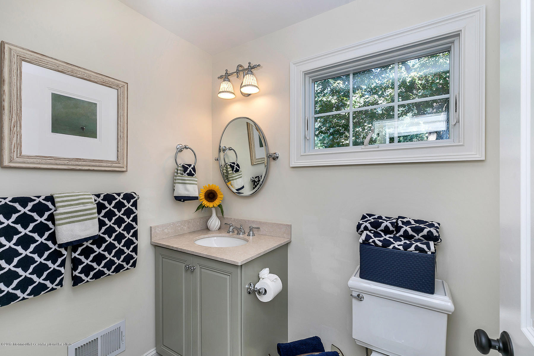 7 River Road Rumson, NJ 07760 - Photo 30 of 46 Full Bathroom - Bedroom 2