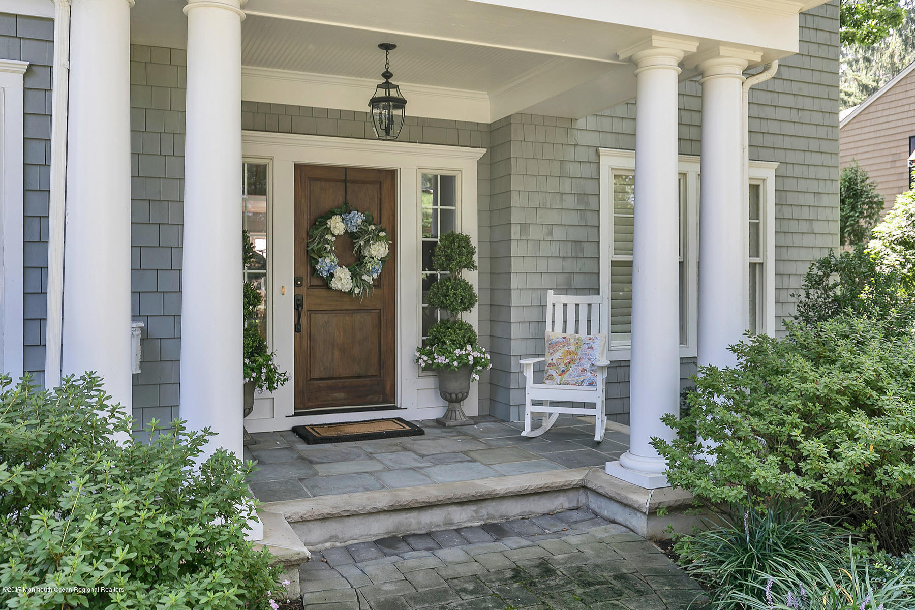 7 River Road Rumson, NJ 07760 - Photo 3 of 46 Welcoming Front Entry