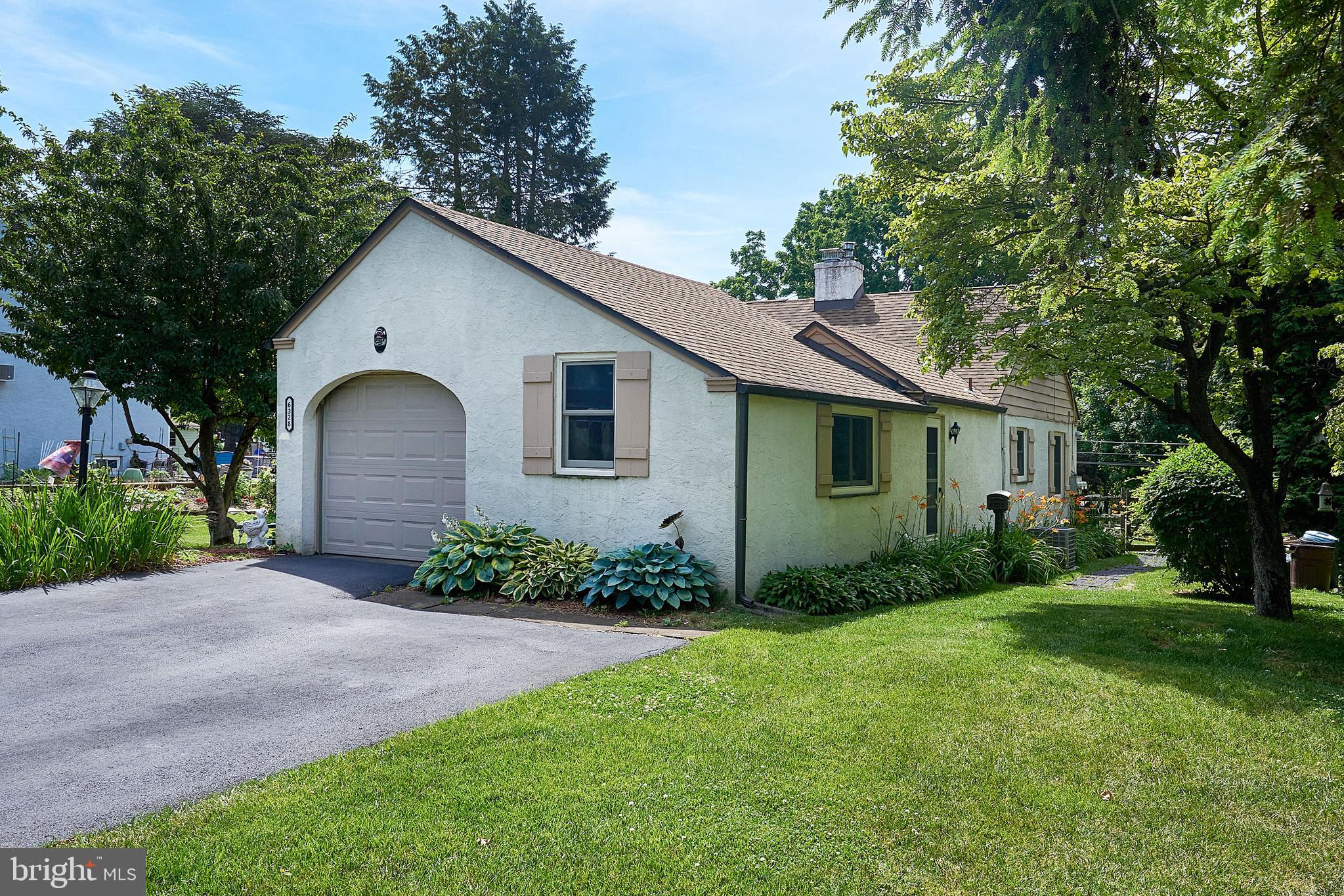 6328 Sunnybrook Road Flourtown, PA 19031 - Photo 4 of 21
