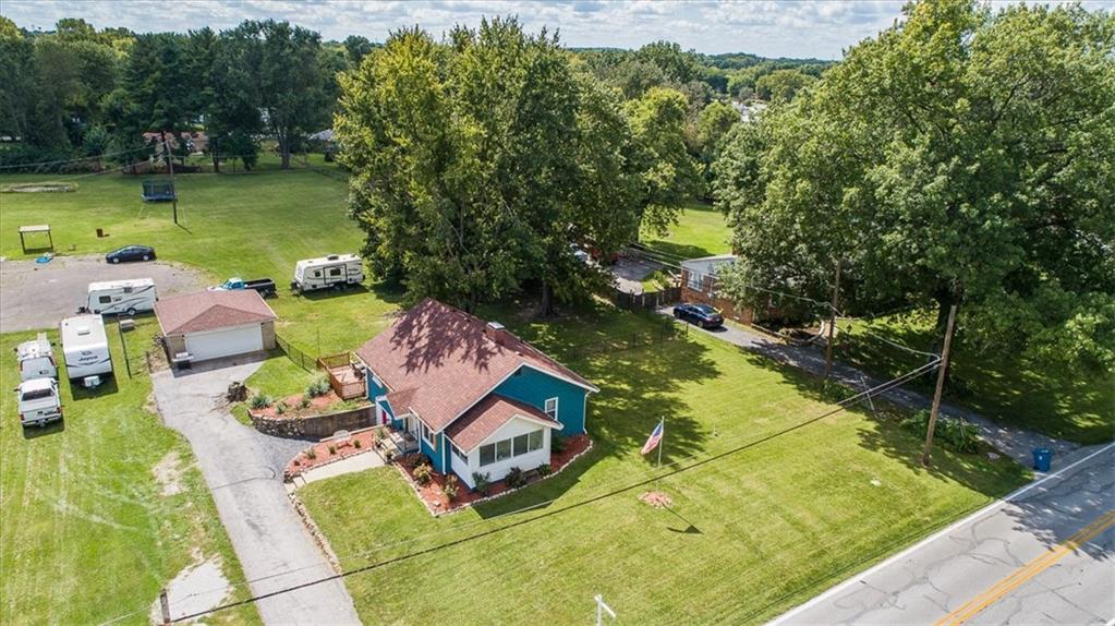 17 West Thompson Road Indianapolis, IN 46217 - Photo 4 of 43 Gallery Image 4