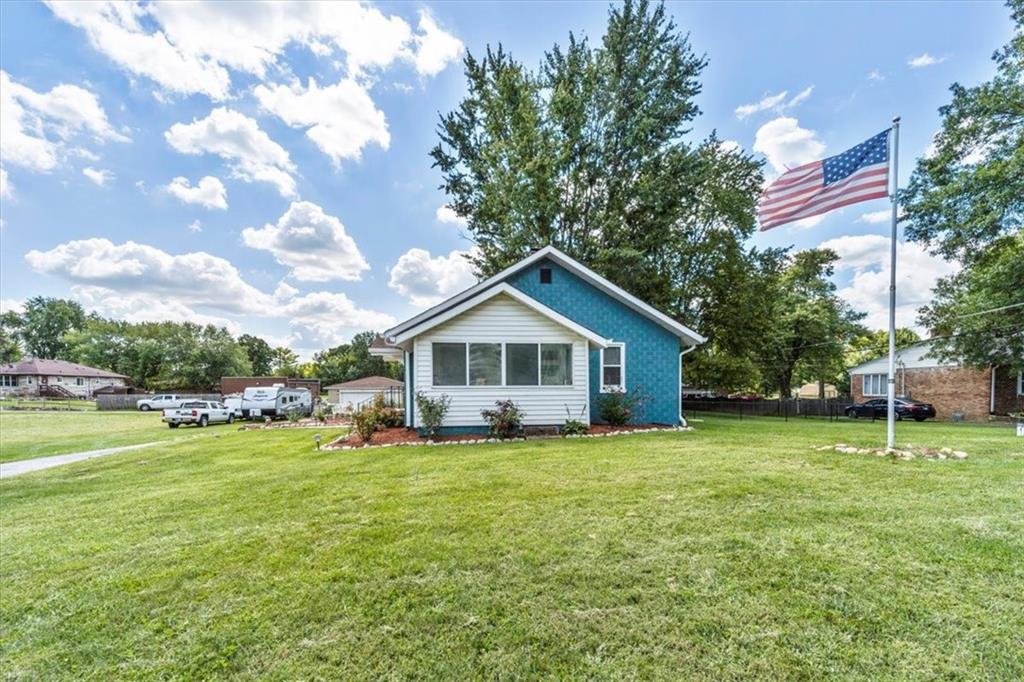 17 West Thompson Road Indianapolis, IN 46217 - Photo 40 of 43 Gallery Image 40