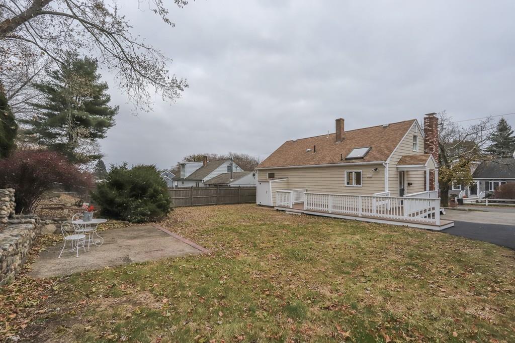 33 MacArthur Road Beverly, MA 01915 - Photo 2 of 24 Gallery Image 2