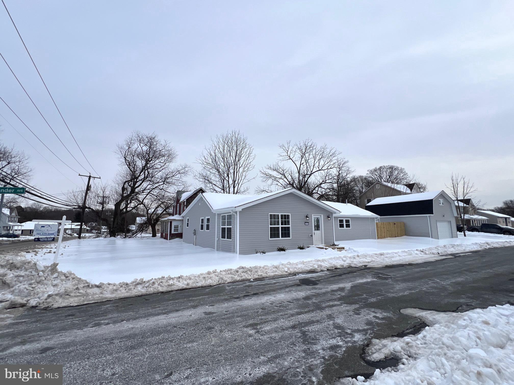 2318 Ruth Avenue Sparrows Point, MD 21219 - Photo 6 of 93