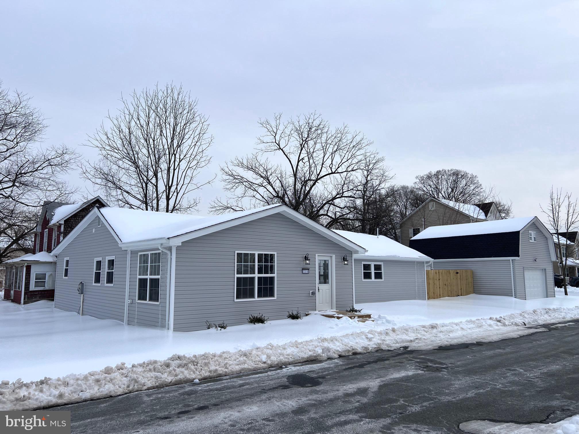 2318 Ruth Avenue Sparrows Point, MD 21219 - Photo 8 of 93