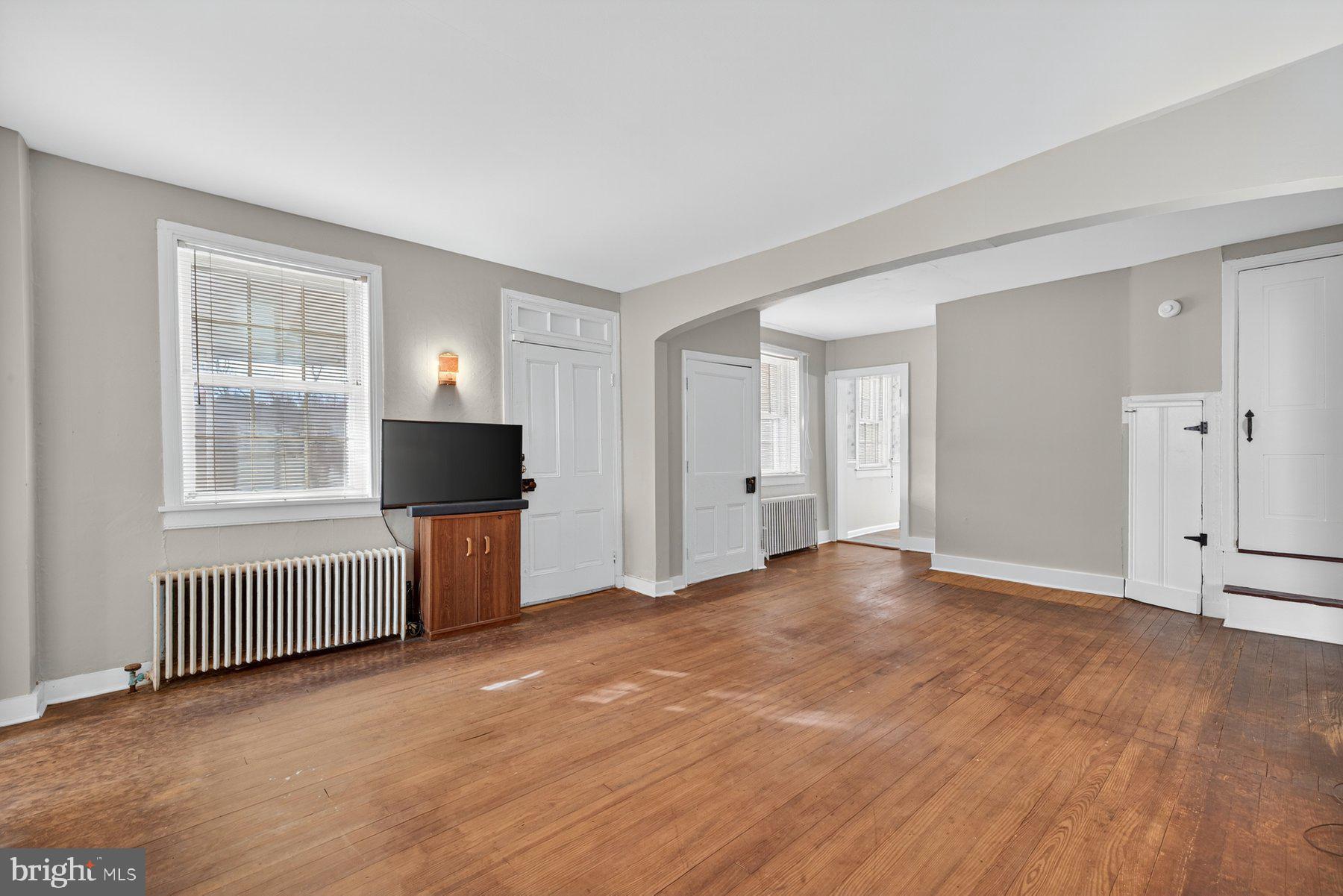 16306 Trenton Road Upperco, MD 21155 - Photo 6 of 55 an empty room with windows