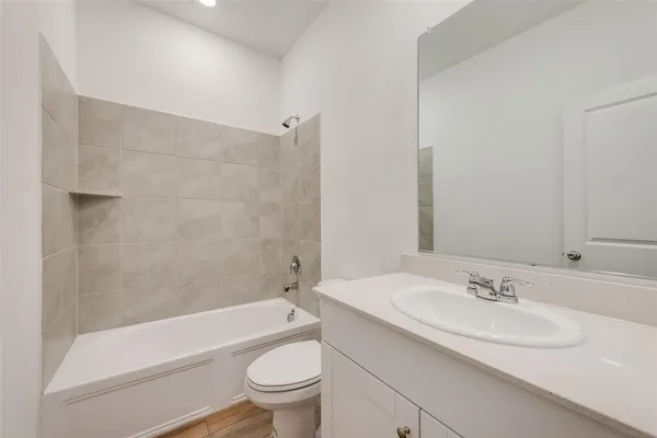 $2,395 | 917 Dustwood Drive, Fort Worth, TX 76052