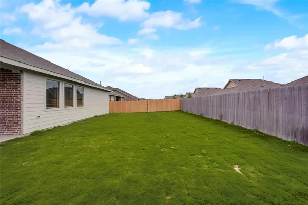 $2,395 | 917 Dustwood Drive, Fort Worth, TX 76052