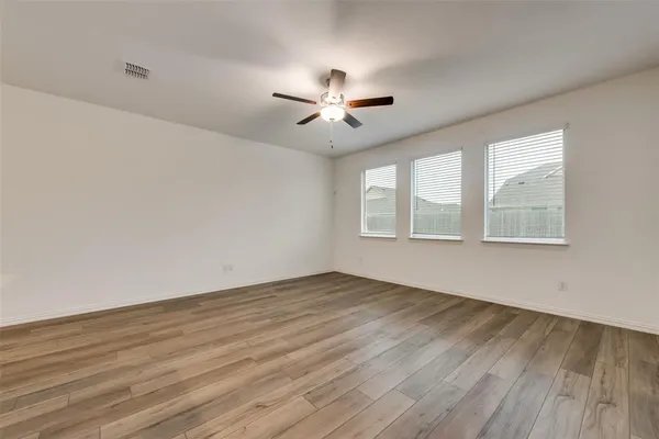 $2,395 | 917 Dustwood Drive, Fort Worth, TX 76052