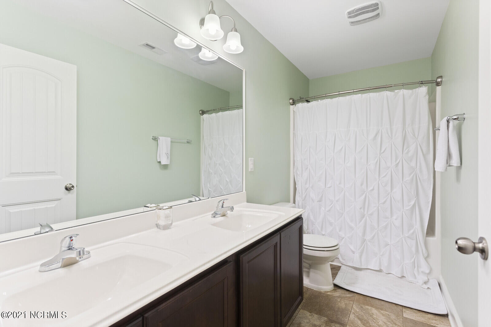 895 Heartwood Loop Road Leland, NC 28451 - Photo 15 of 21 Hall Bath
