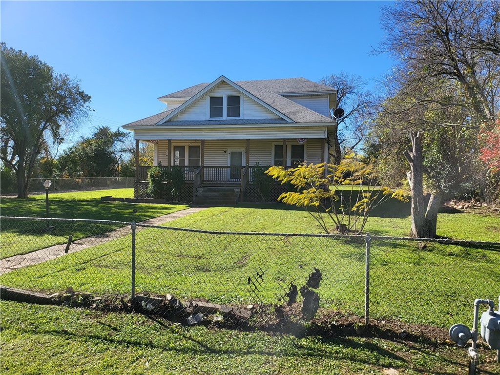 426 North Houston Street Lorena, TX 76655 - Photo 4 of 46