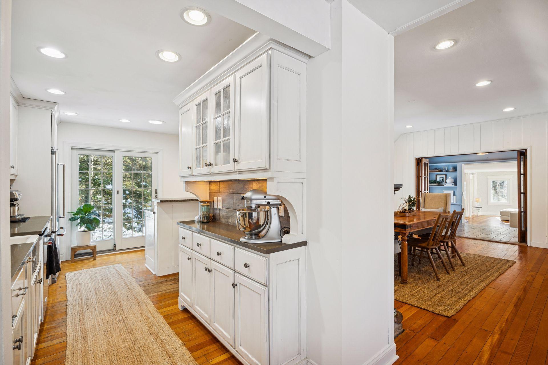 2840 Breezy Heights Road Wayzata, MN 55391 - Photo 21 of 56