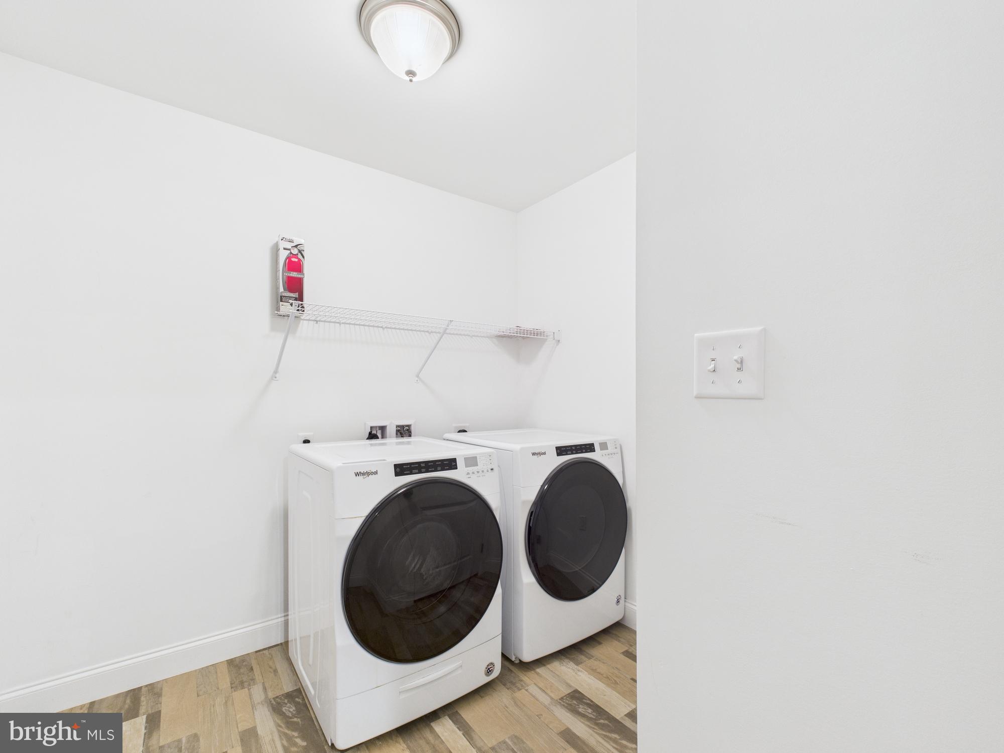 418 Mayer Place Lancaster, PA 17601 - Photo 10 of 15 a utility room with dryer and washer