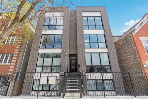 $899,000 | 1525 North Bosworth Avenue, Unit 3S, Chicago, IL 60642
